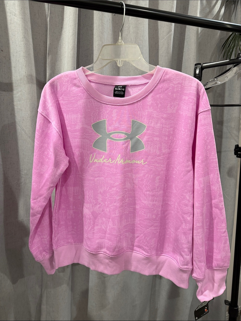 Under Armour youth  Light Pink Crewneck Sweatshirt with Logo